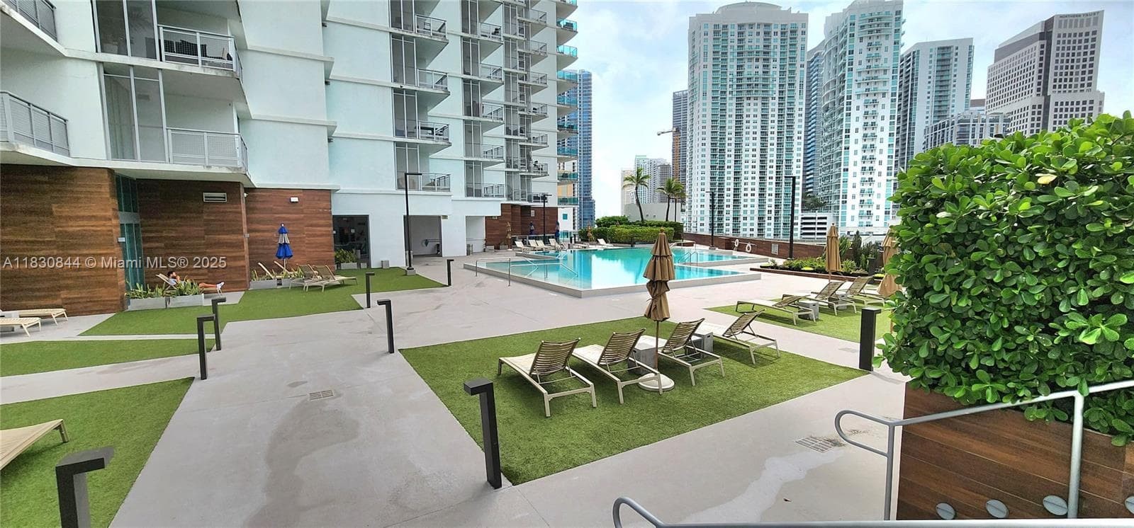 350 S Miami Ave # 3214, Miami FL 33130 — 41
