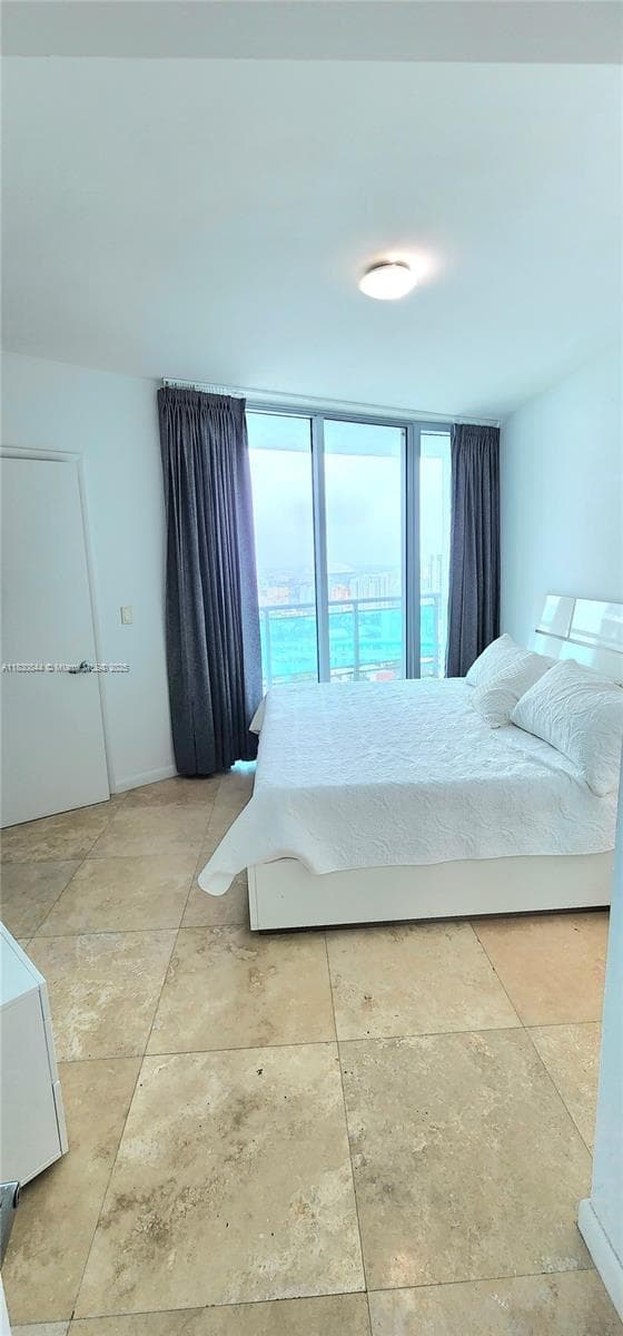 350 S Miami Ave # 3214, Miami FL 33130 — 15