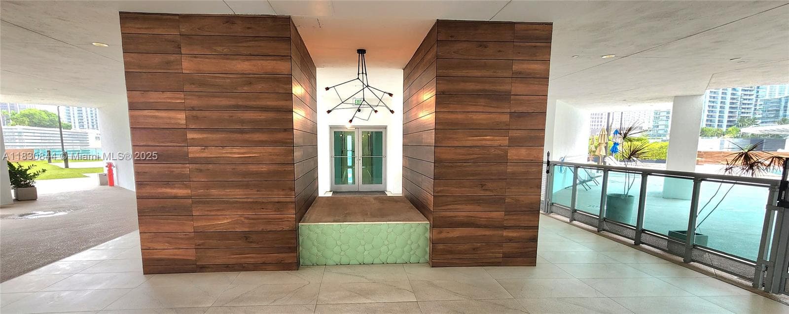 350 S Miami Ave # 3214, Miami FL 33130 — 35