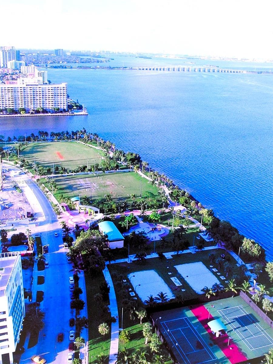 2000 N Bayshore Dr # 509, Miami FL 33137 — 88