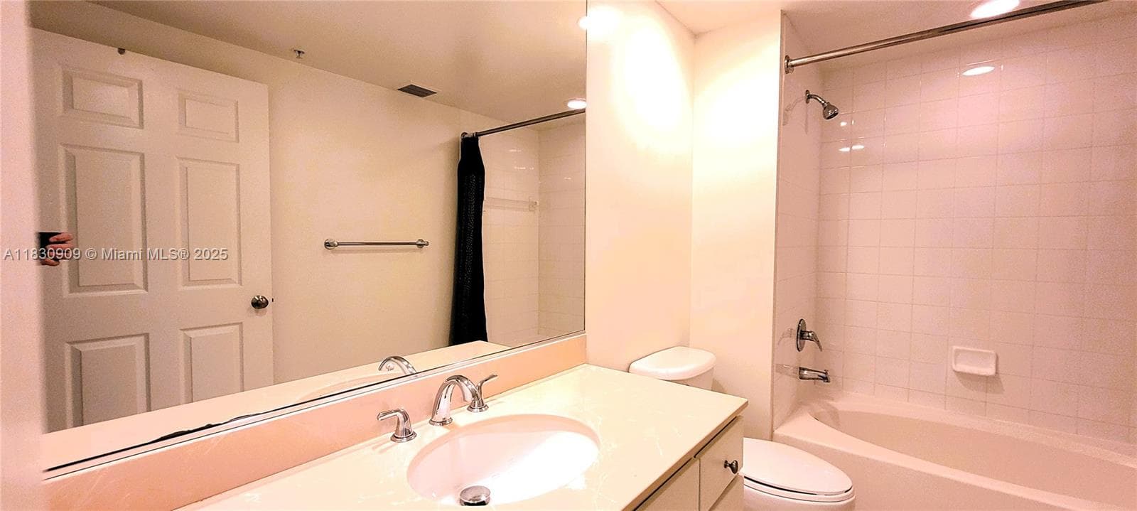 2000 N Bayshore Dr # 509, Miami FL 33137 — 44