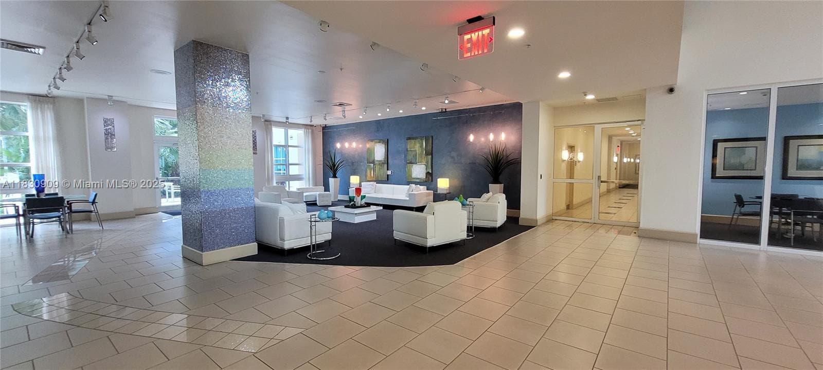 2000 N Bayshore Dr # 509, Miami FL 33137 — 64
