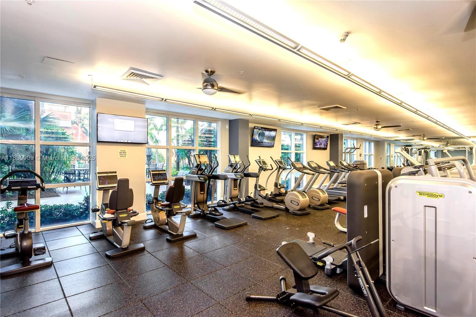 2000 N Bayshore Dr # 509, Miami FL 33137 — 70