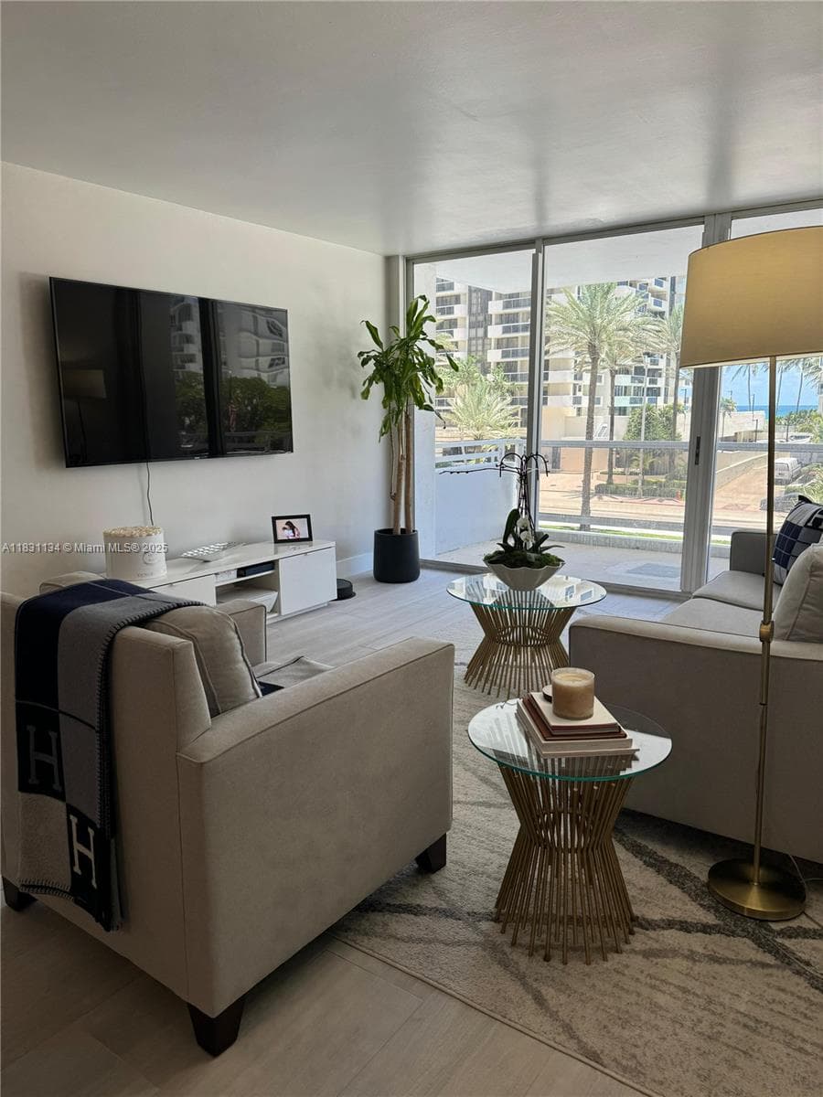 5700 Collins Ave # 3C, Miami Beach FL 33140 — 3