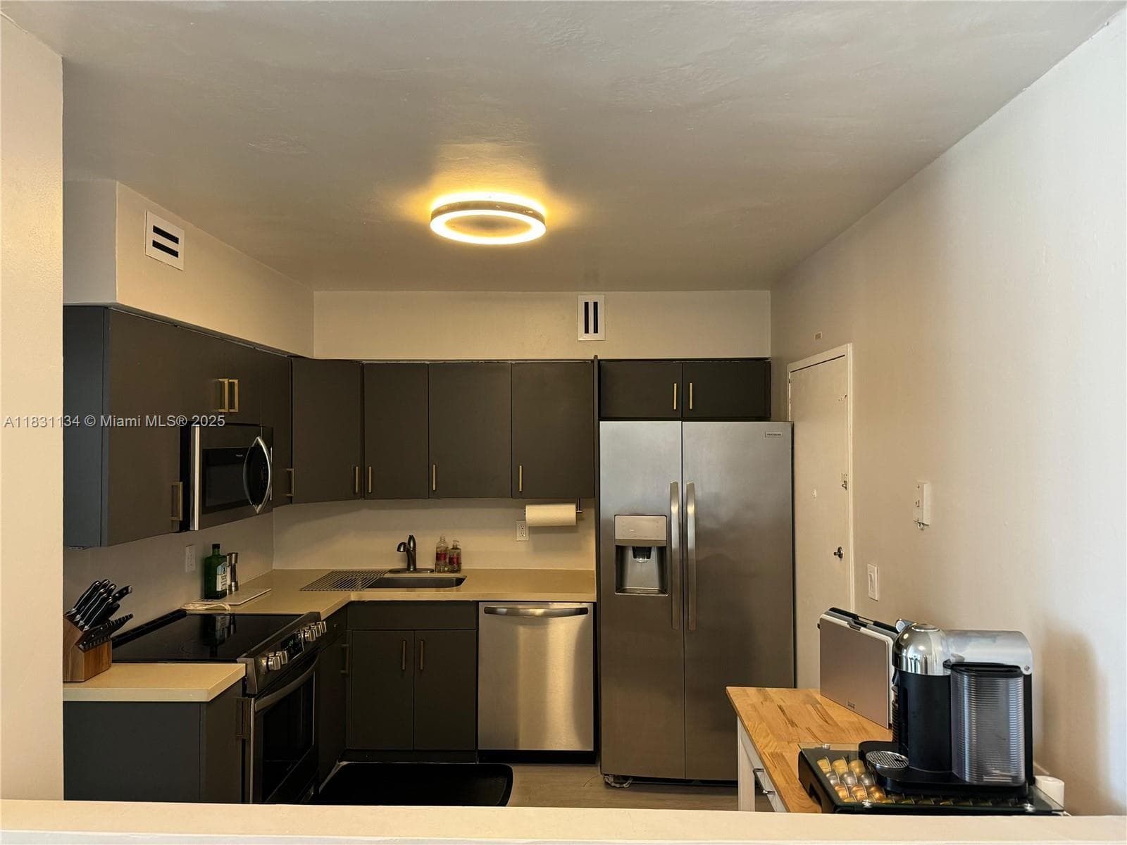 5700 Collins Ave # 3C, Miami Beach FL 33140 — 4