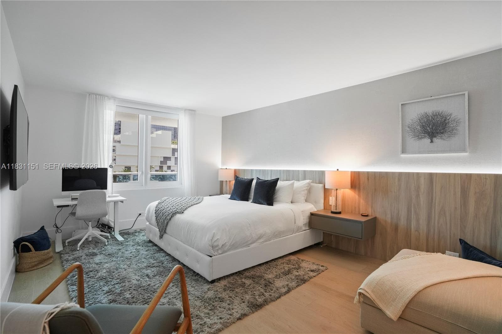 2301 Collins Ave # 407, Miami Beach FL 33139 — 33