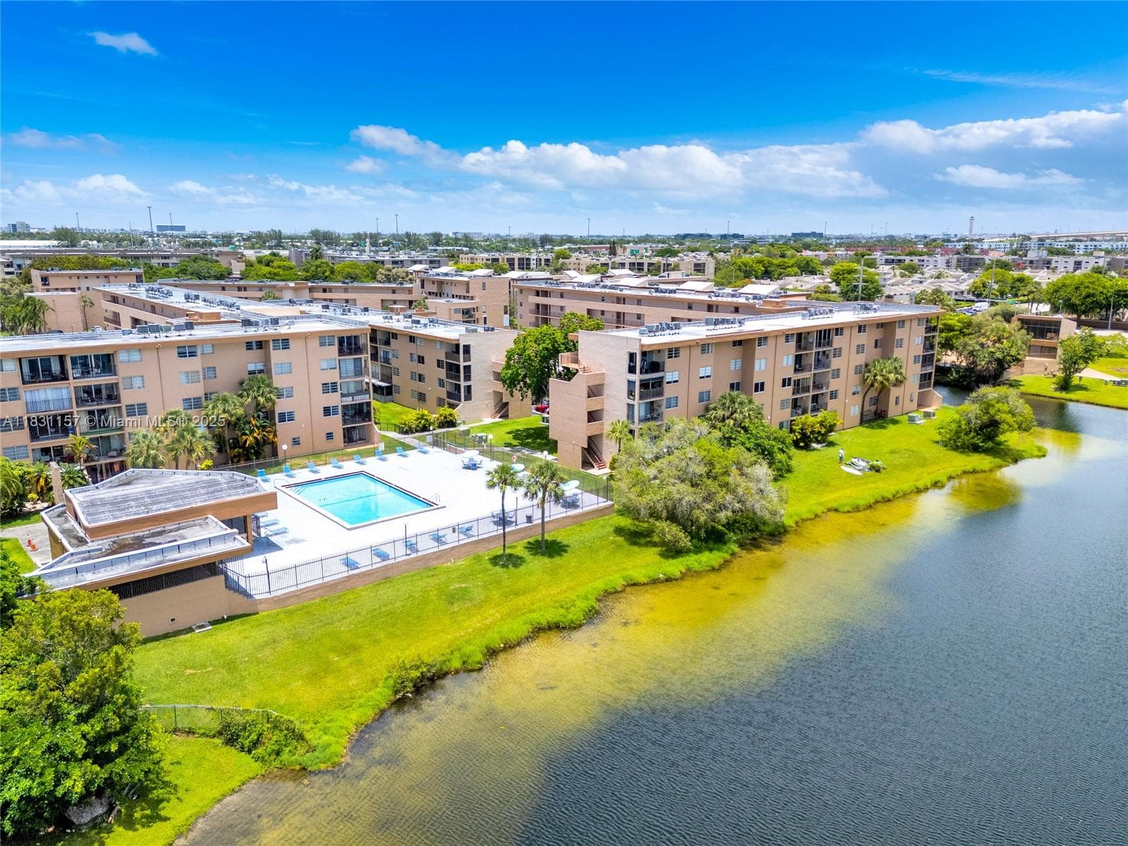 8895 Fontainebleau Blvd # 301, Miami FL 33172 — 26