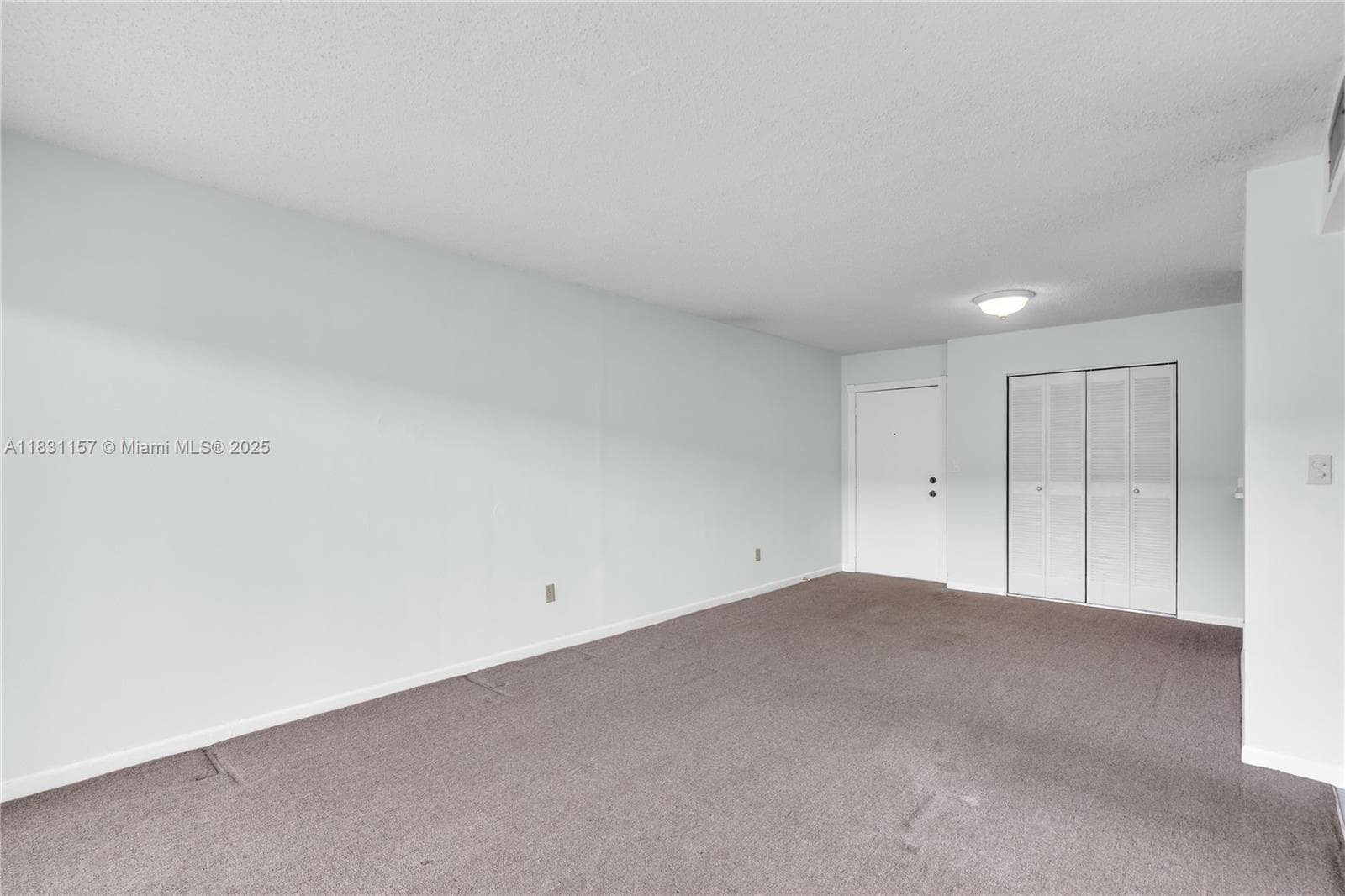 8895 Fontainebleau Blvd # 301, Miami FL 33172 — 9