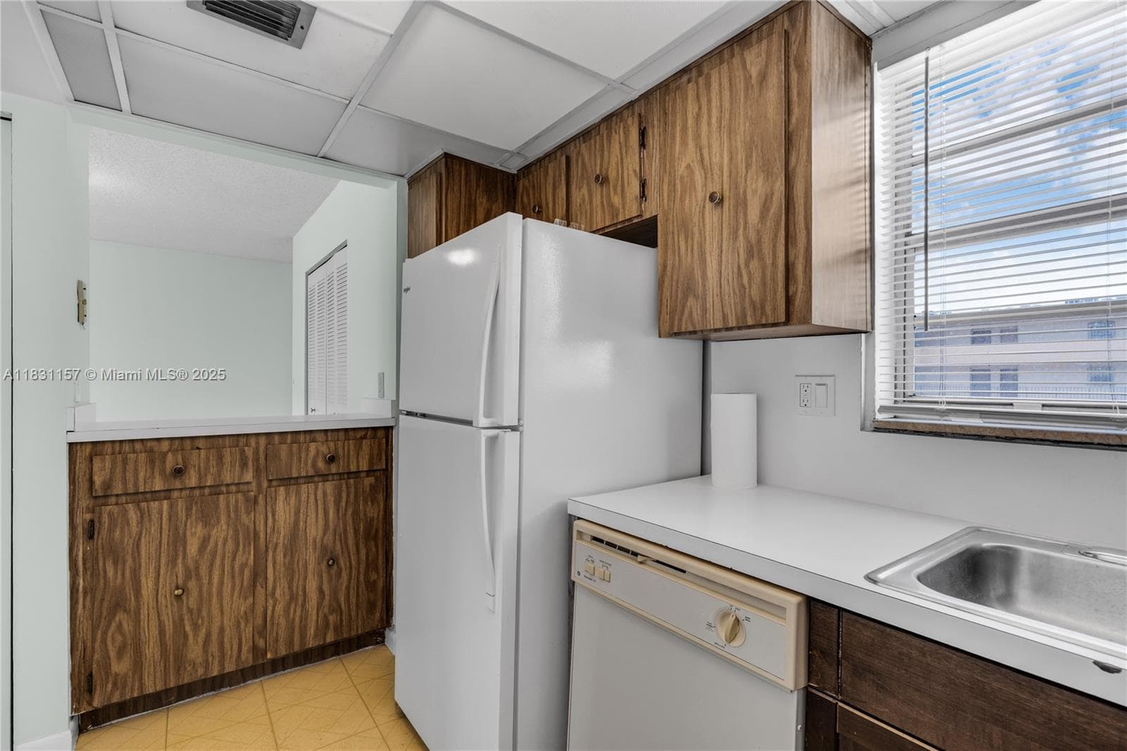 8895 Fontainebleau Blvd # 301, Miami FL 33172 — 11