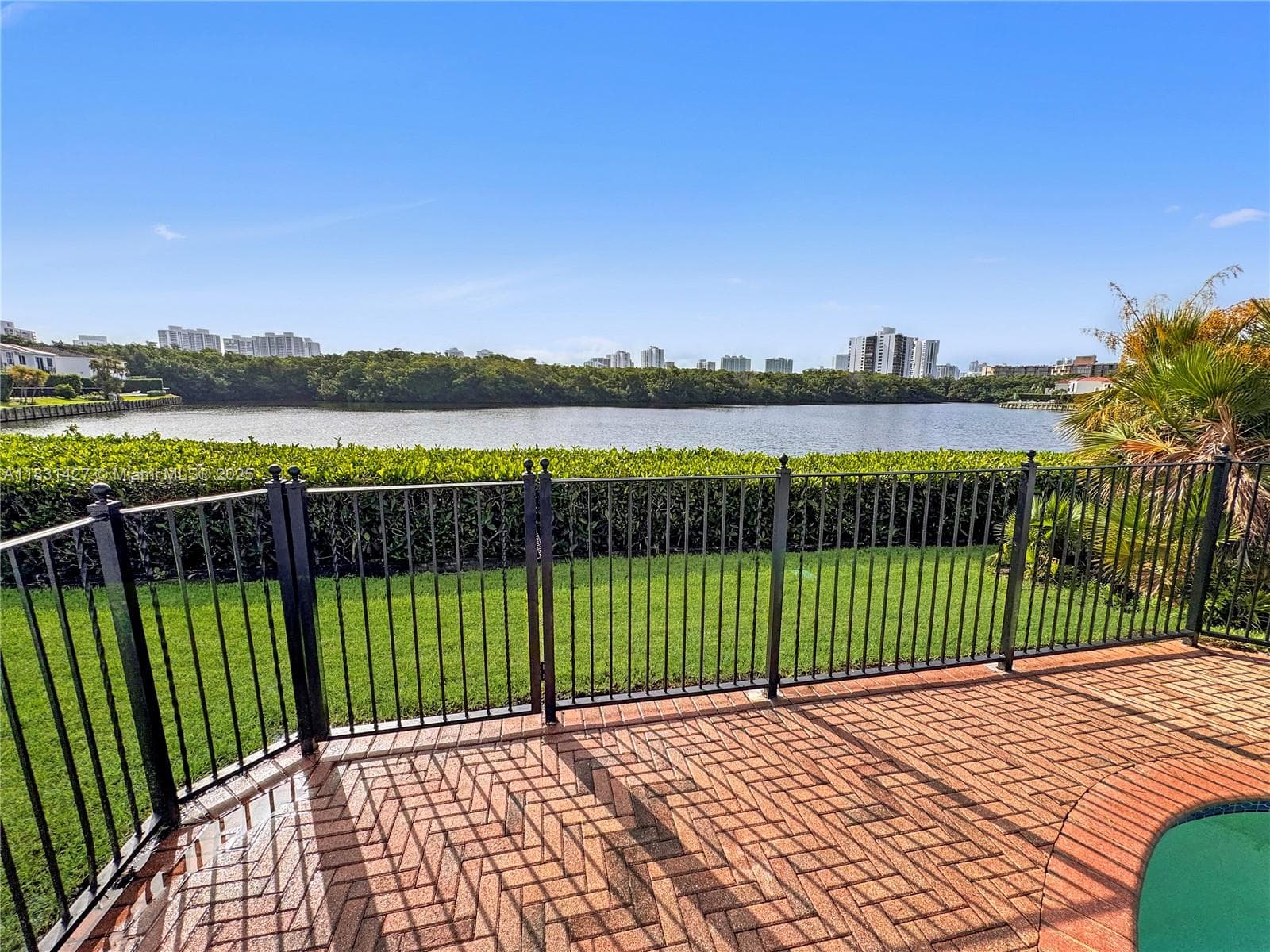 21033 NE 32nd Ave, Aventura FL 33180 — 3