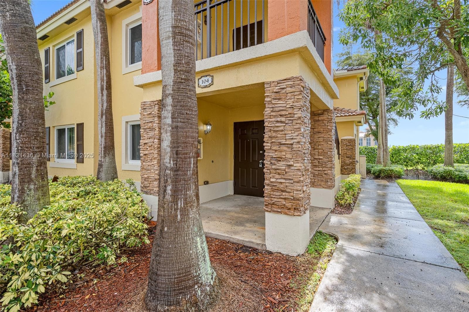 980 NE 33rd Ter # 104, Homestead FL 33033 — 2