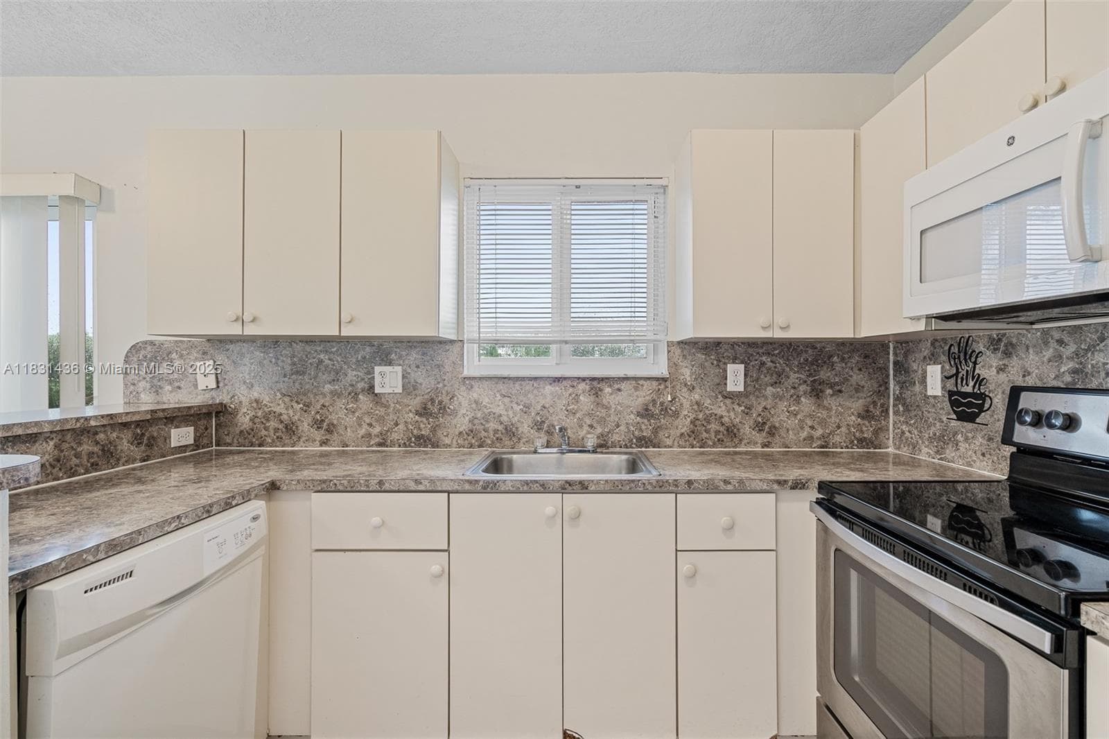 980 NE 33rd Ter # 104, Homestead FL 33033 — 8