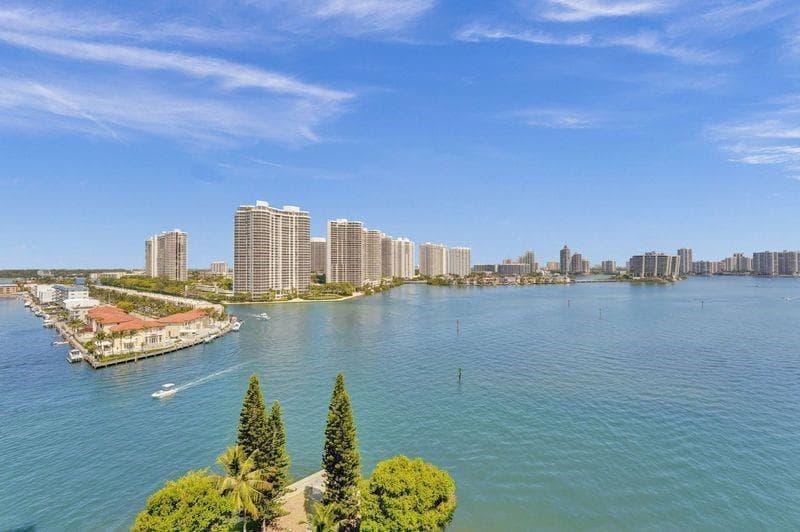 301 174th Street # 1401, Sunny Isles Beach FL 33160 — 1
