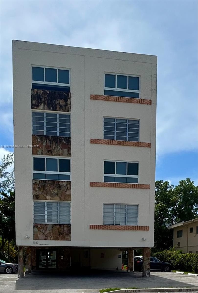 1020 94th St # 202, Bay Harbor Islands FL 33154 — 1