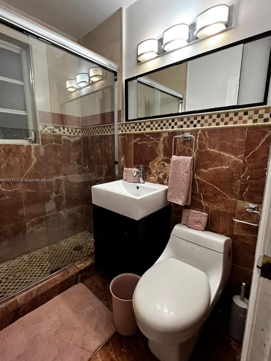 1227 Euclid Ave # 6, Miami Beach FL 33139 — 24