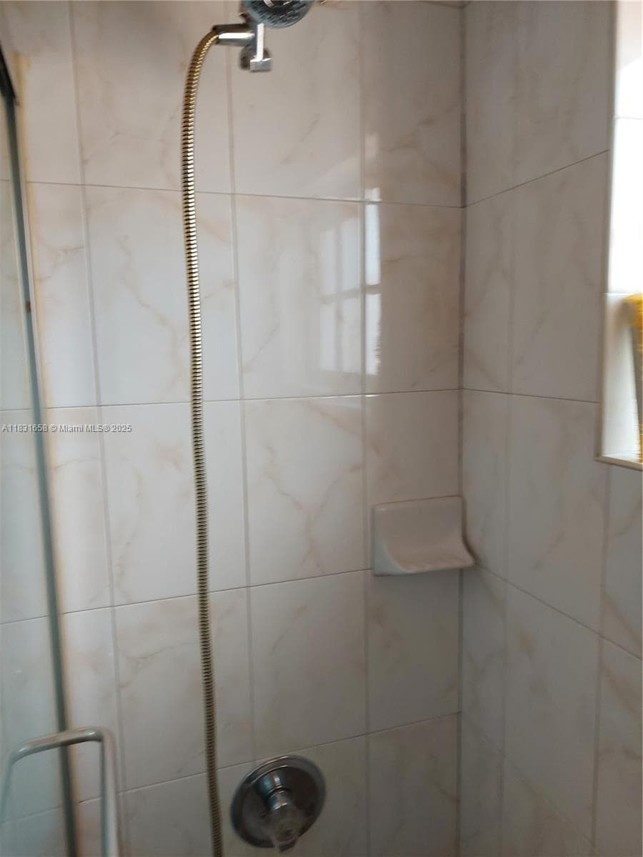 2403 W 76th St # 203, Hialeah FL 33016 — 9