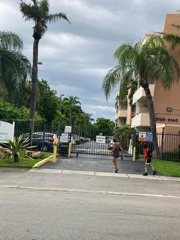 2160 SW 16th Ave # 421, Miami FL 33145 — 19