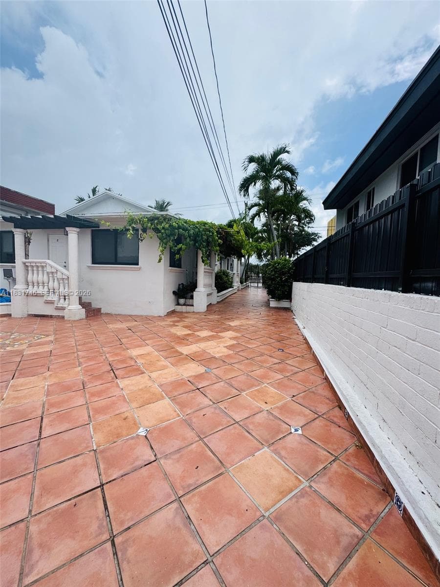1236 SW 4th St, Miami FL 33135 — 17