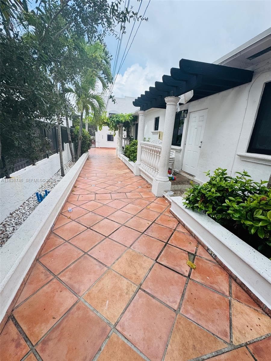 1236 SW 4th St, Miami FL 33135 — 18