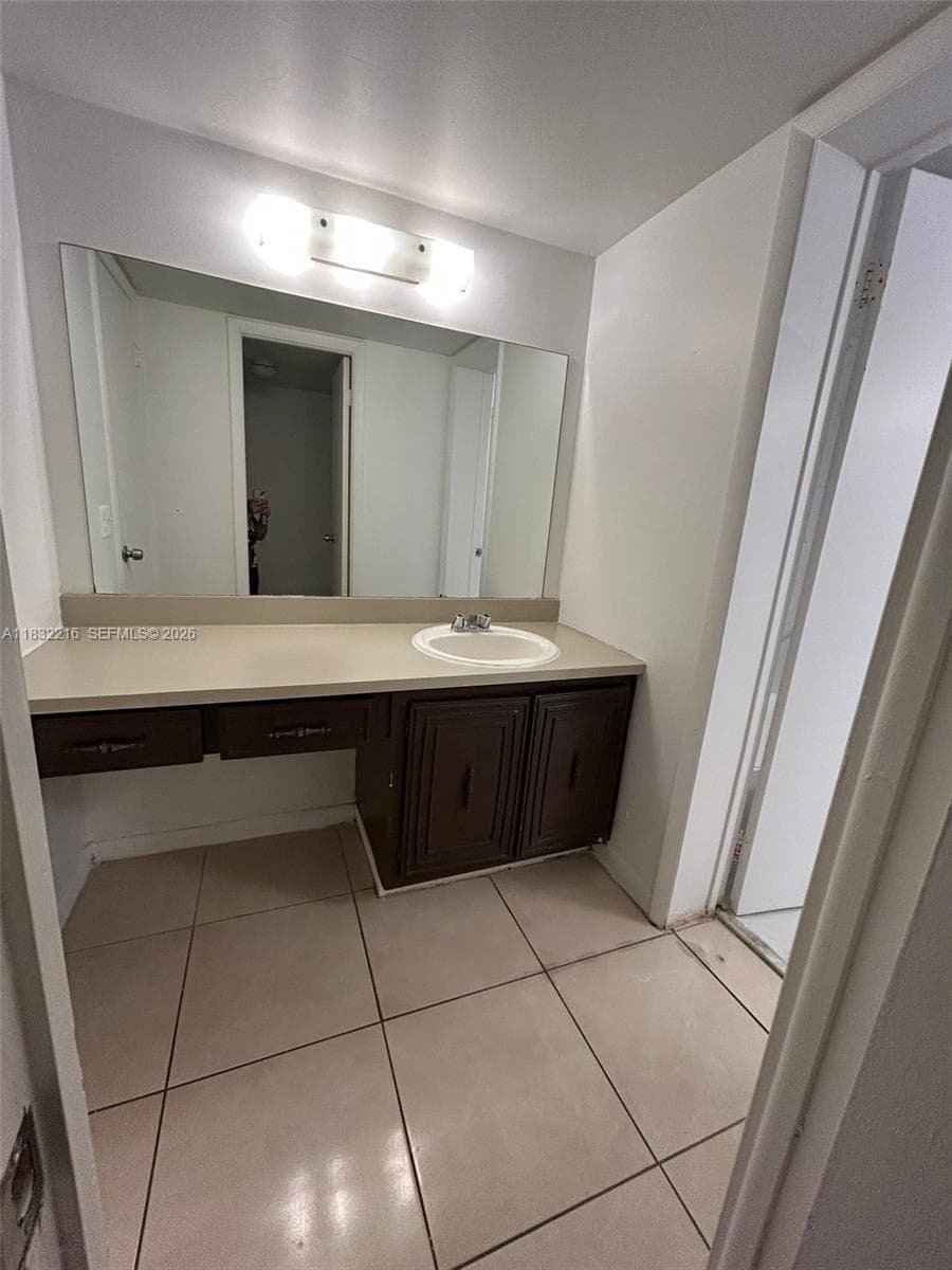 496 NW 165th St Rd # 310, Miami FL 33169 — 6
