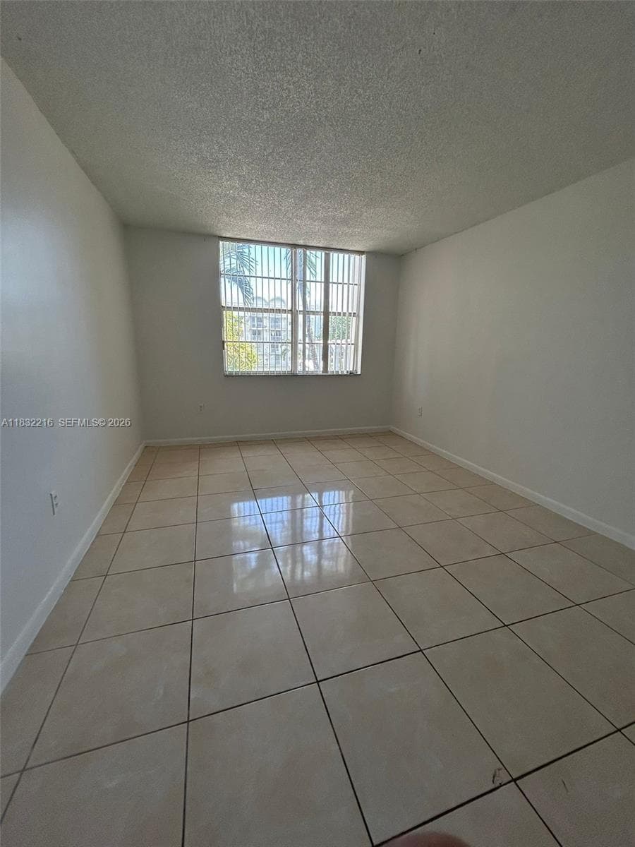 496 NW 165th St Rd # 310, Miami FL 33169 — 7