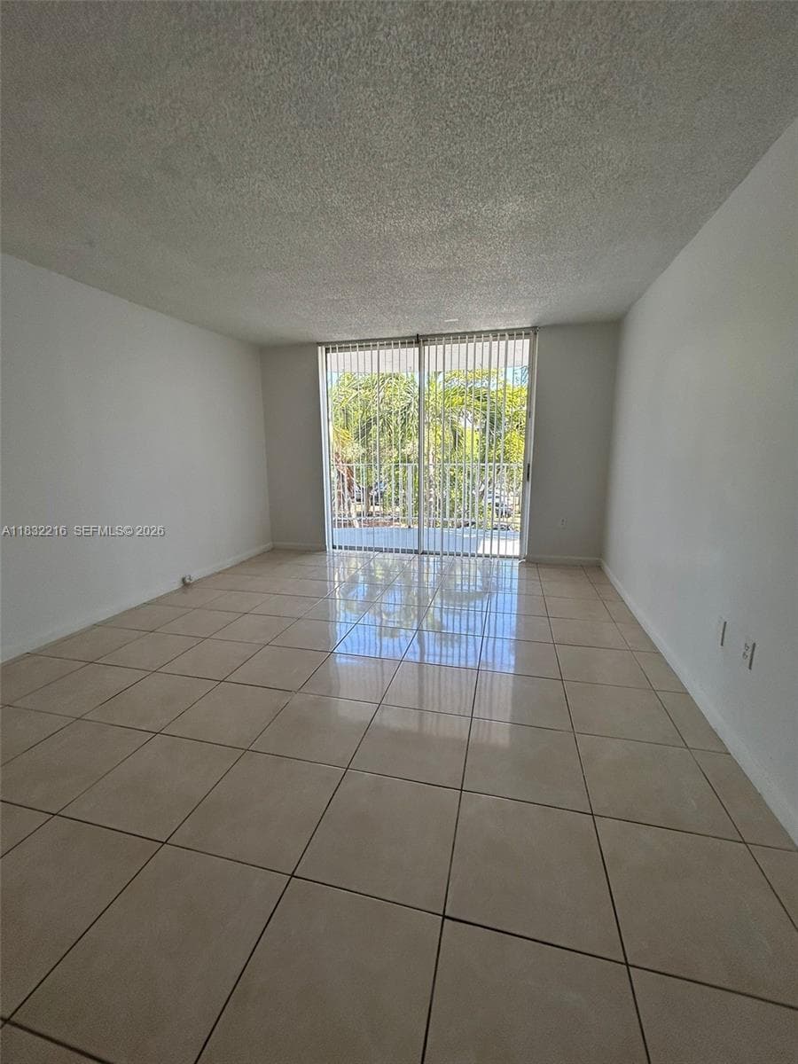 496 NW 165th St Rd # 310, Miami FL 33169 — 1