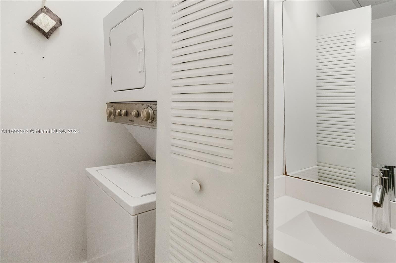 1560 Meridian Ave # 108, Miami Beach FL 33139 — 9