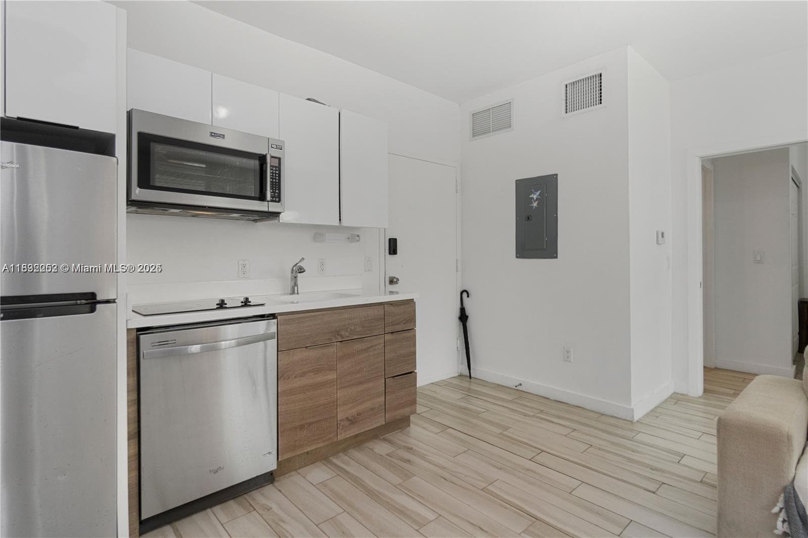 1560 Meridian Ave # 108, Miami Beach FL 33139 — 4