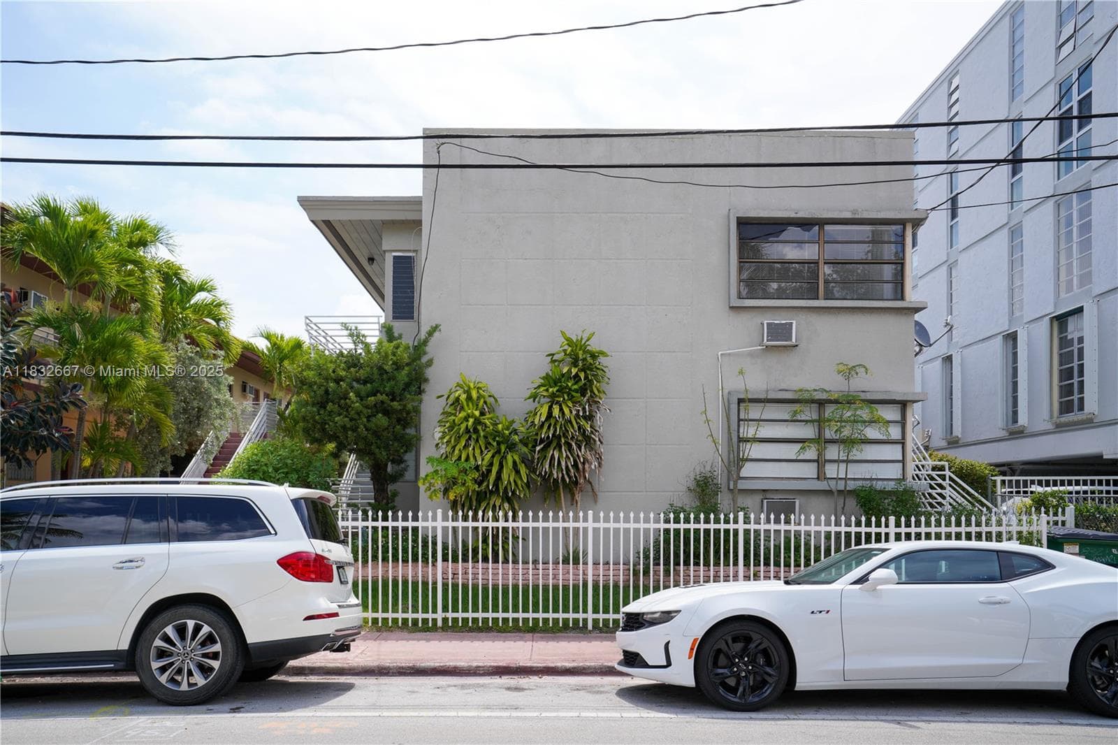 8321 Crespi Blvd, Miami Beach FL 33141 — 6