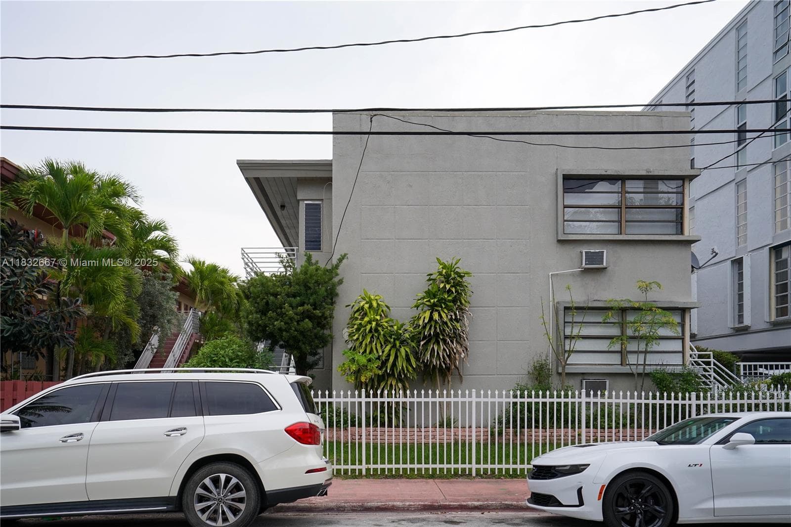 8321 Crespi Blvd, Miami Beach FL 33141 — 49
