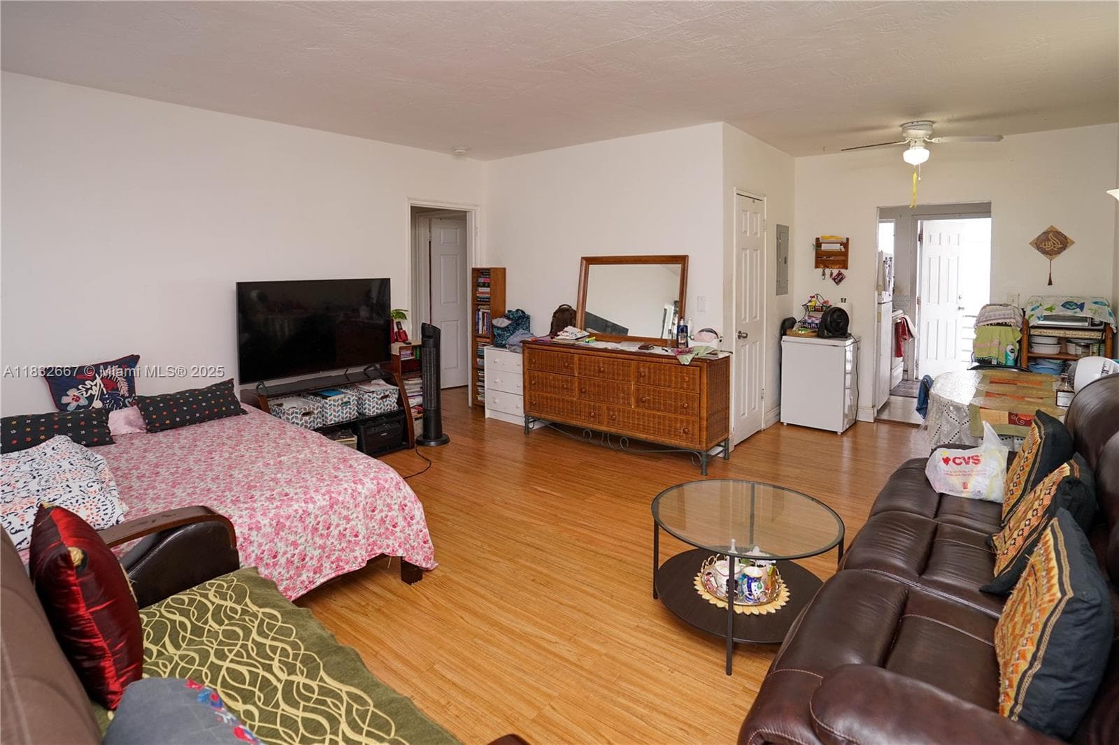 8321 Crespi Blvd, Miami Beach FL 33141 — 35