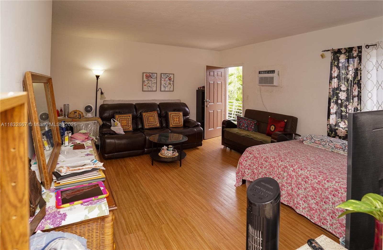 8321 Crespi Blvd, Miami Beach FL 33141 — 39