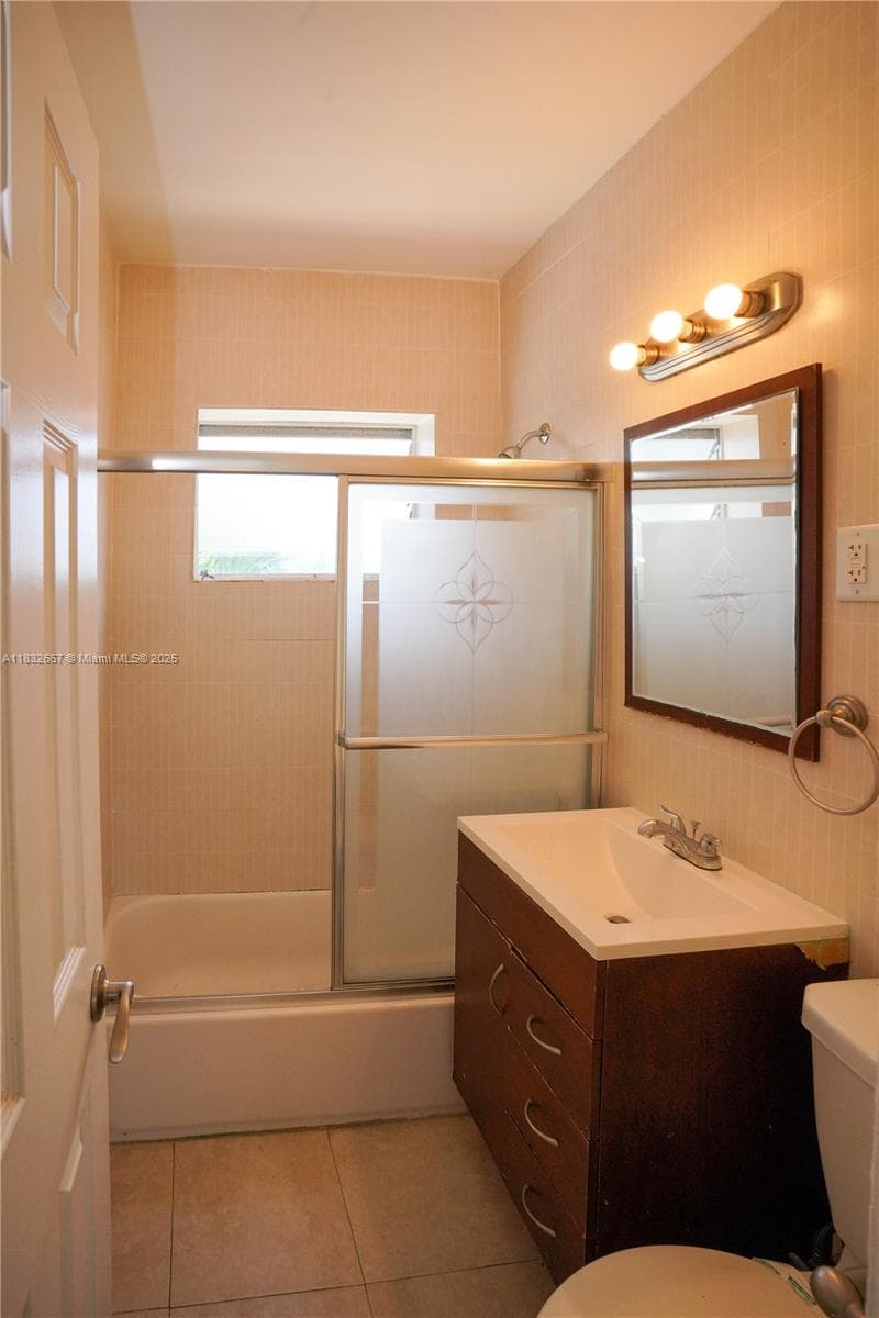 8321 Crespi Blvd, Miami Beach FL 33141 — 29