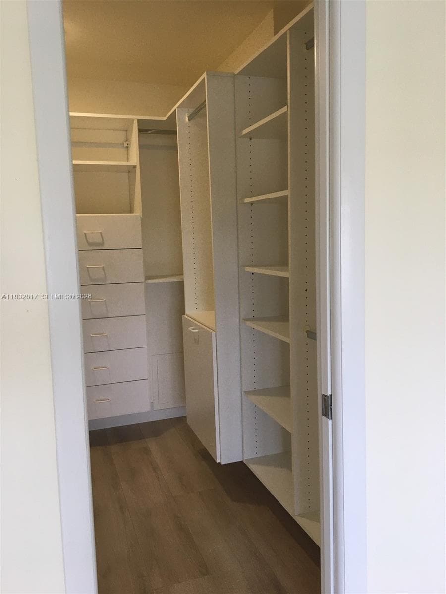 5700 Collins Ave # 6J, Miami Beach FL 33140 — 27