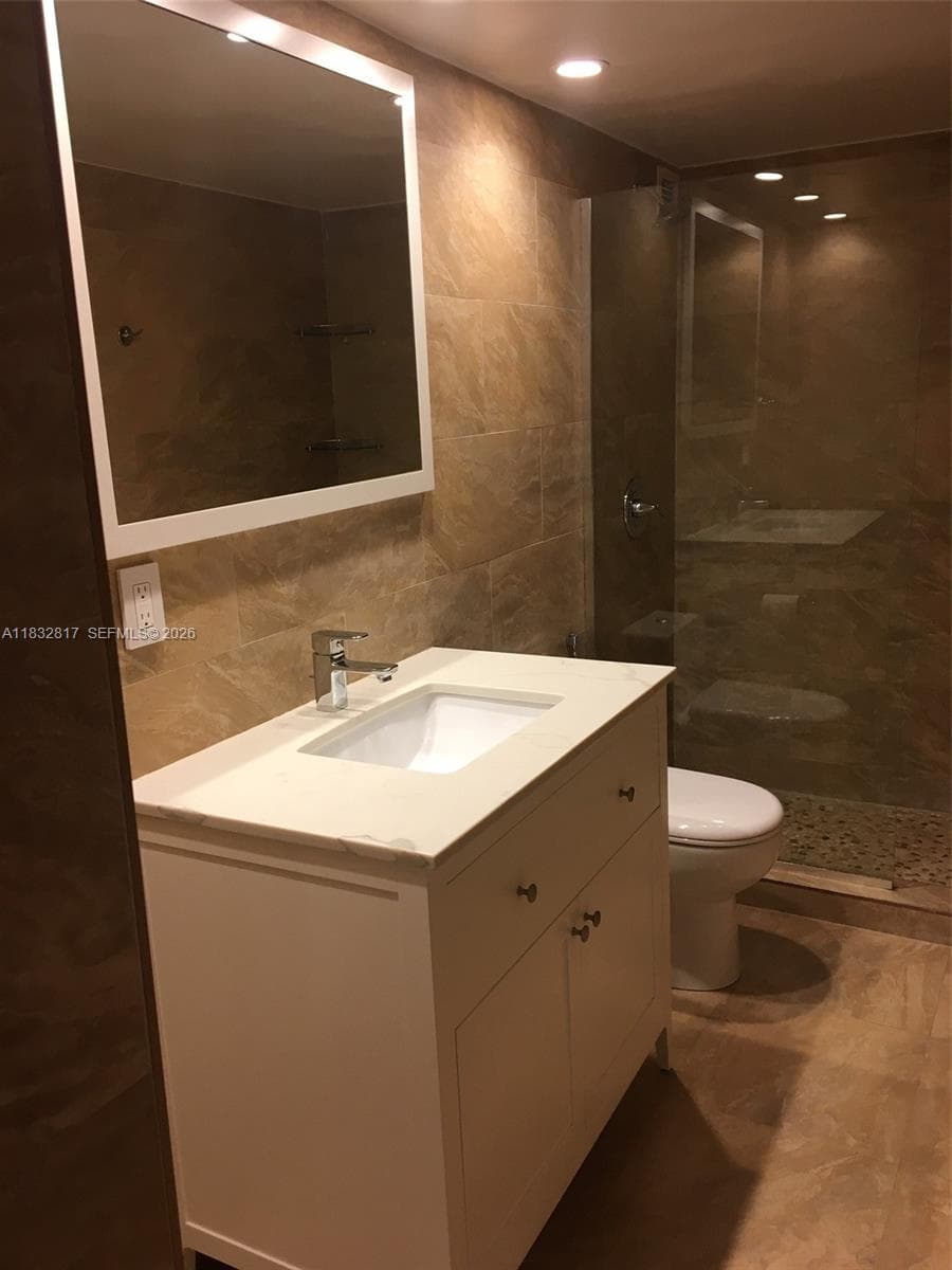 5700 Collins Ave # 6J, Miami Beach FL 33140 — 22