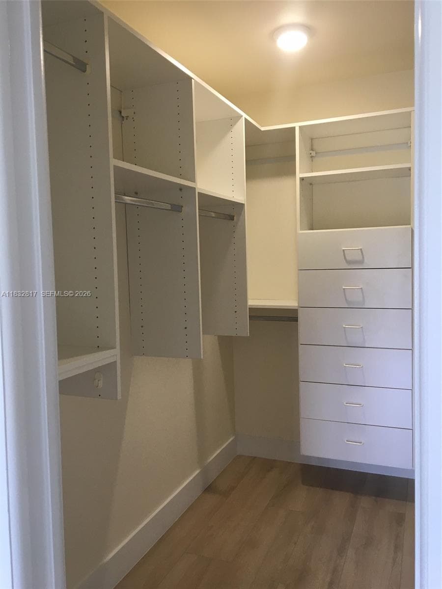 5700 Collins Ave # 6J, Miami Beach FL 33140 — 28