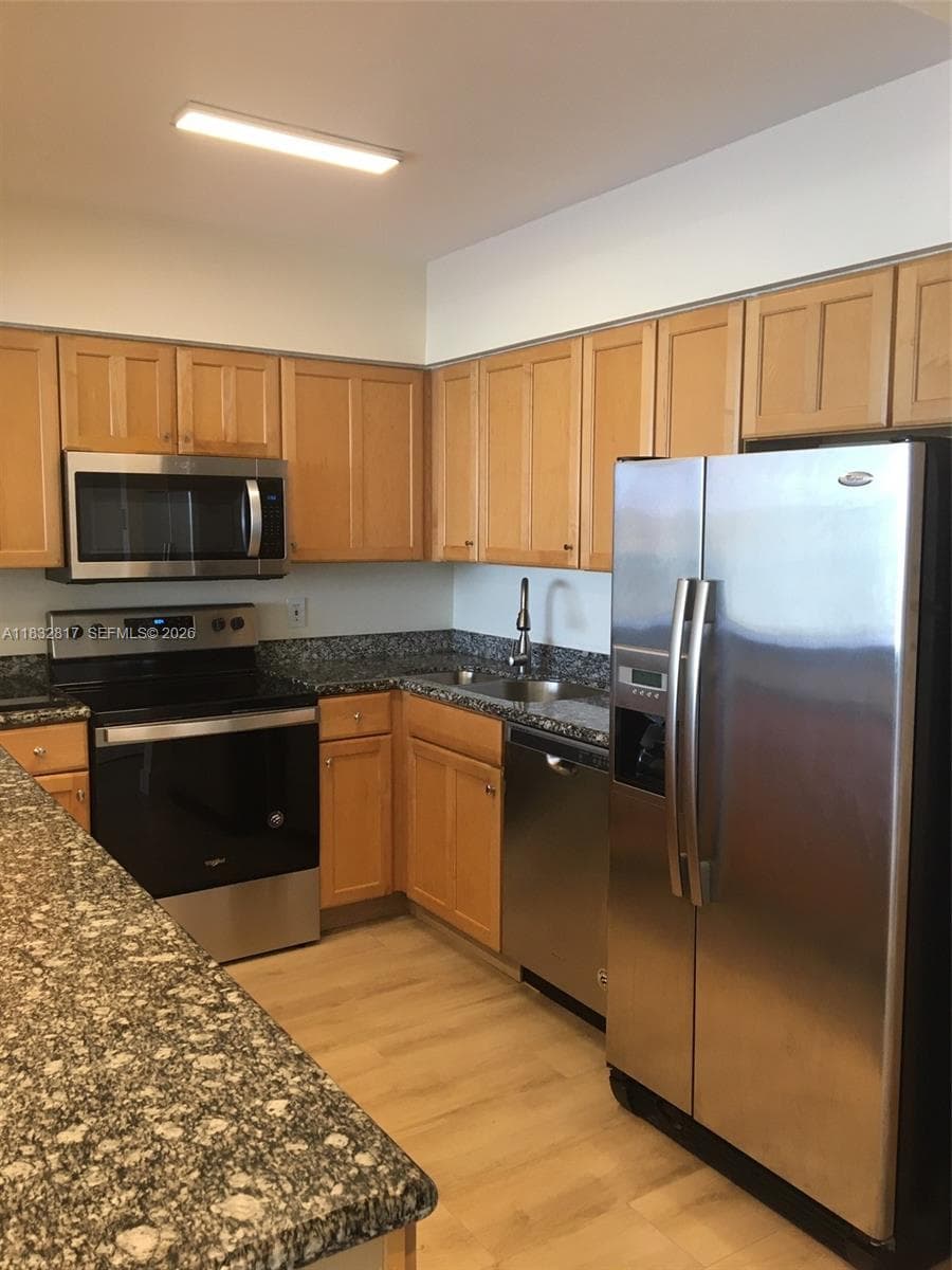 5700 Collins Ave # 6J, Miami Beach FL 33140 — 18