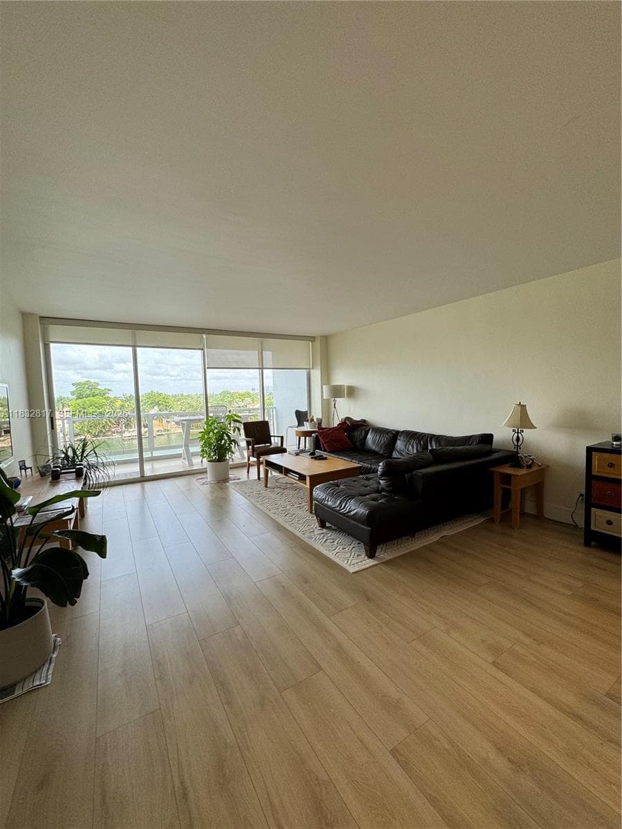 5700 Collins Ave # 6J, Miami Beach FL 33140 — 15