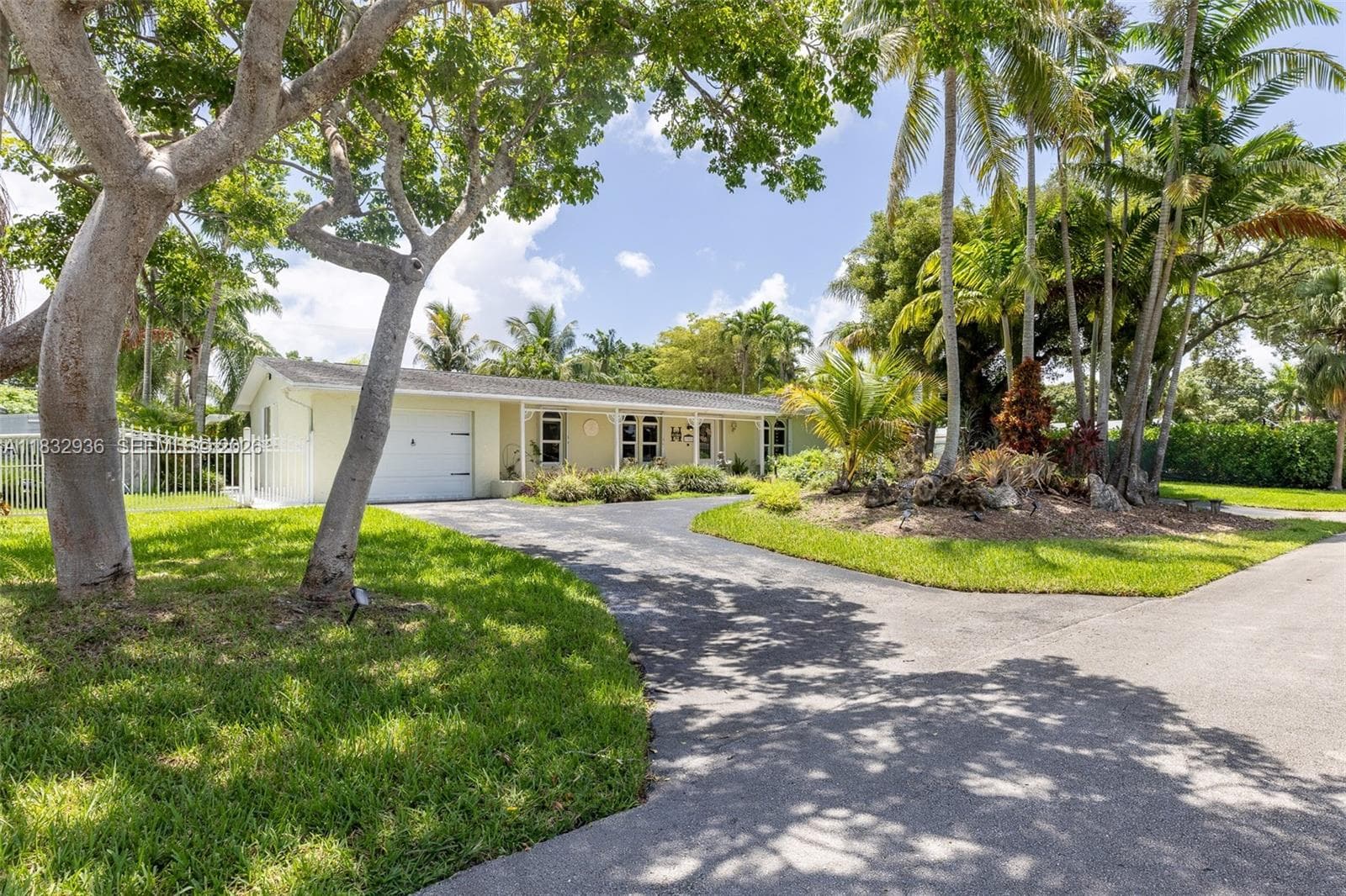 19521 SW 128th Ct, Miami FL 33177 — 1
