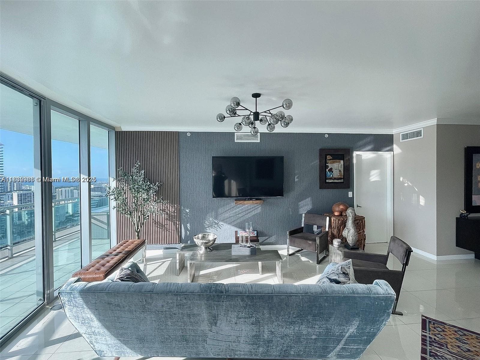 350 S Miami Ave # 3602, Miami FL 33130 — 16