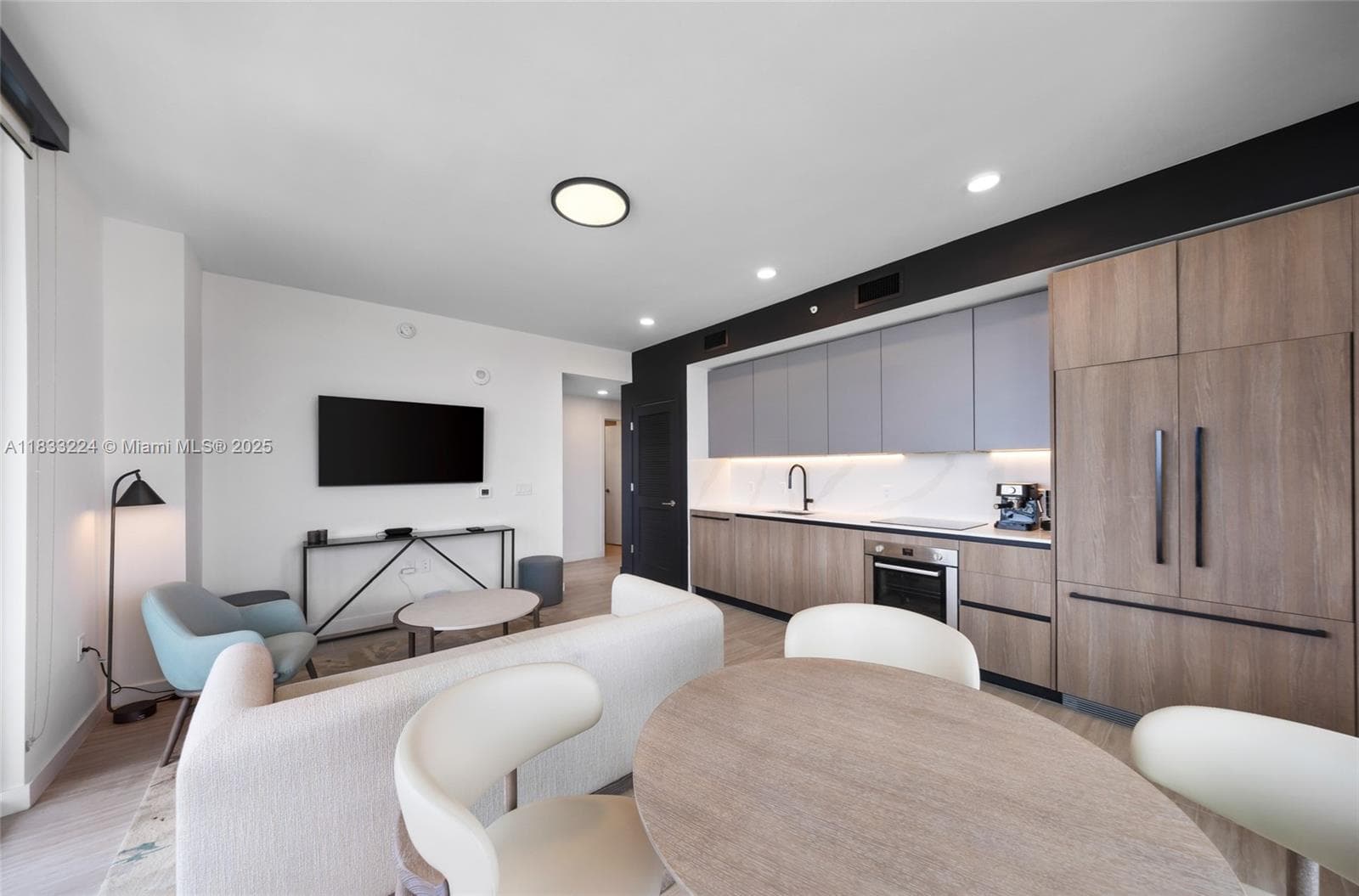 580 72 # 910, Miami Beach FL 331441 — 27