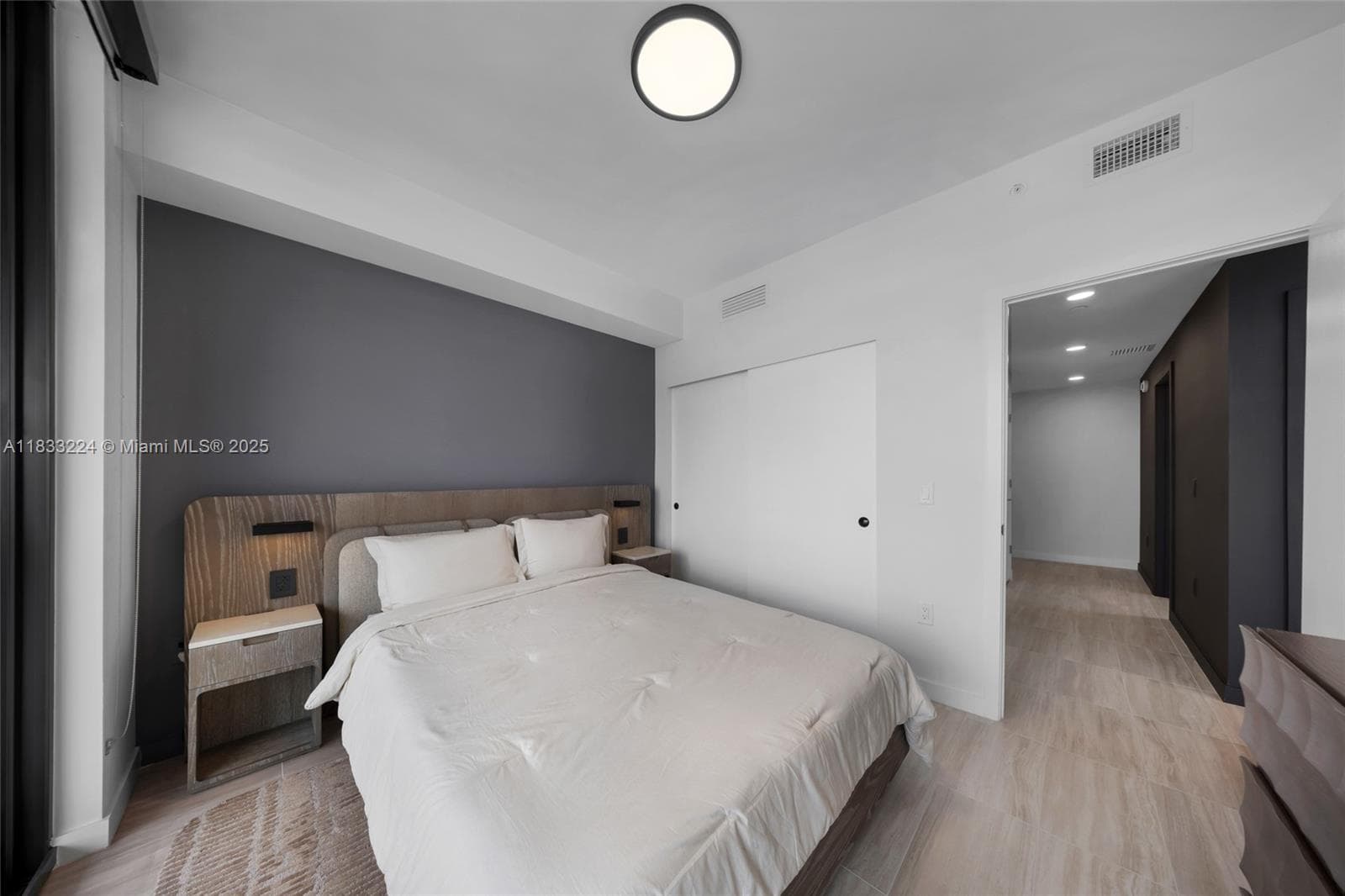 580 72 # 910, Miami Beach FL 331441 — 56