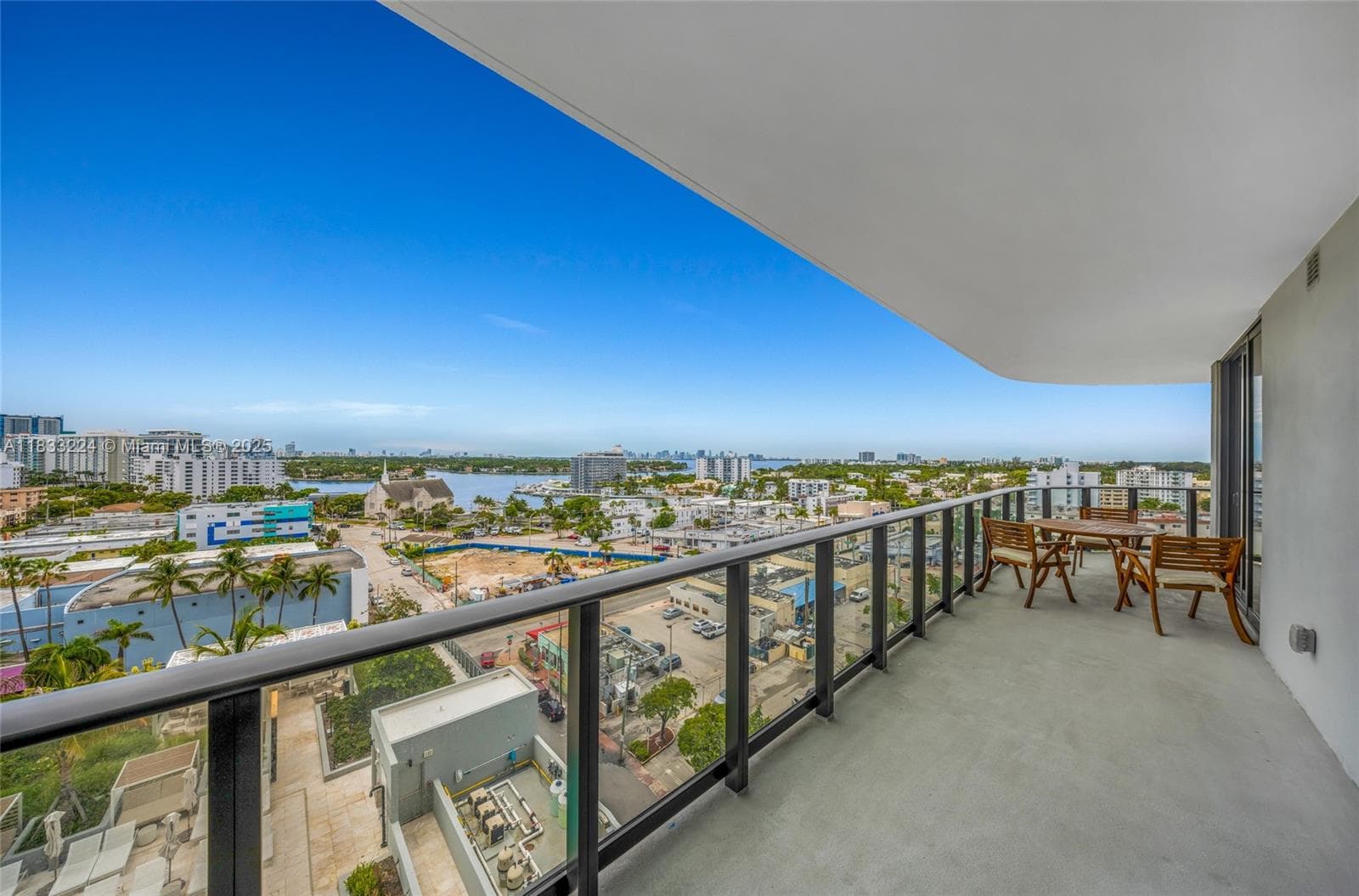 580 72 # 910, Miami Beach FL 331441 — 42