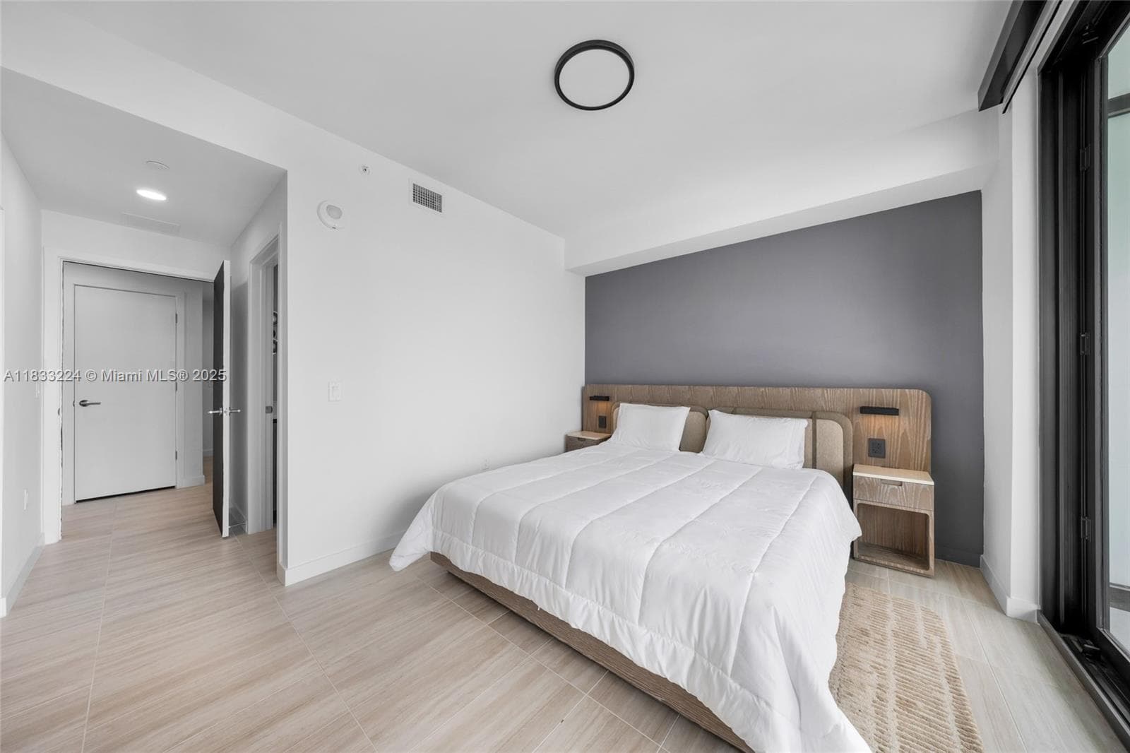 580 72 # 910, Miami Beach FL 331441 — 47