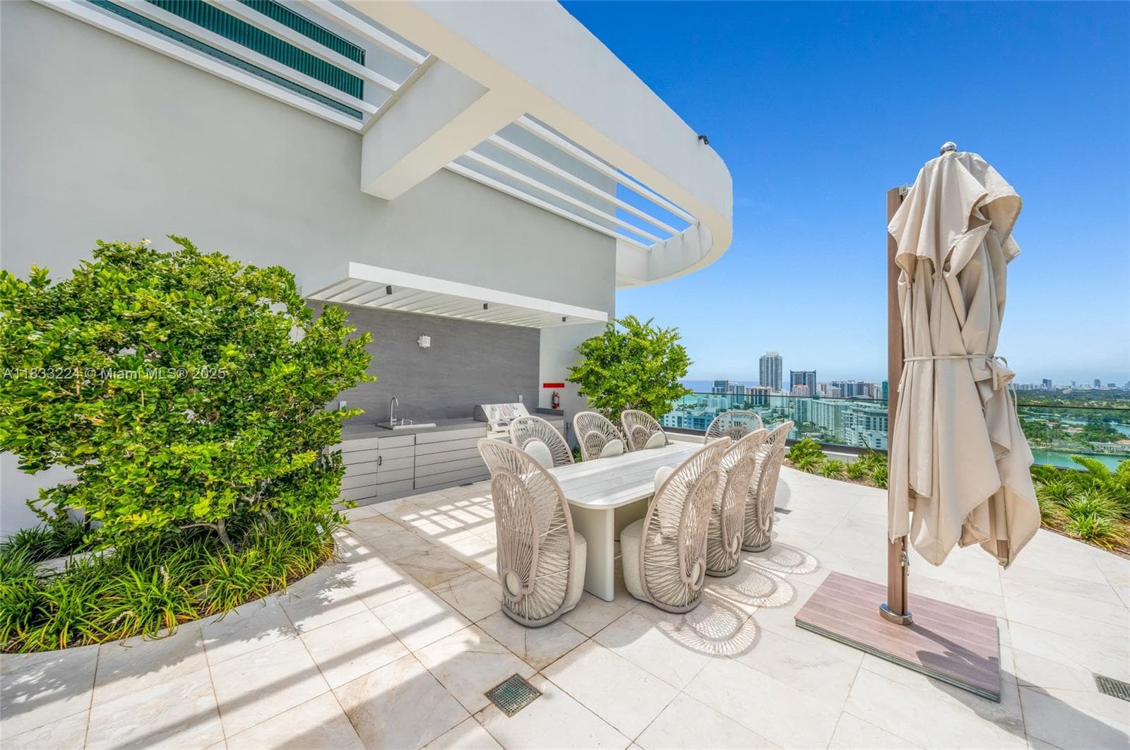 580 72 # 910, Miami Beach FL 331441 — 12