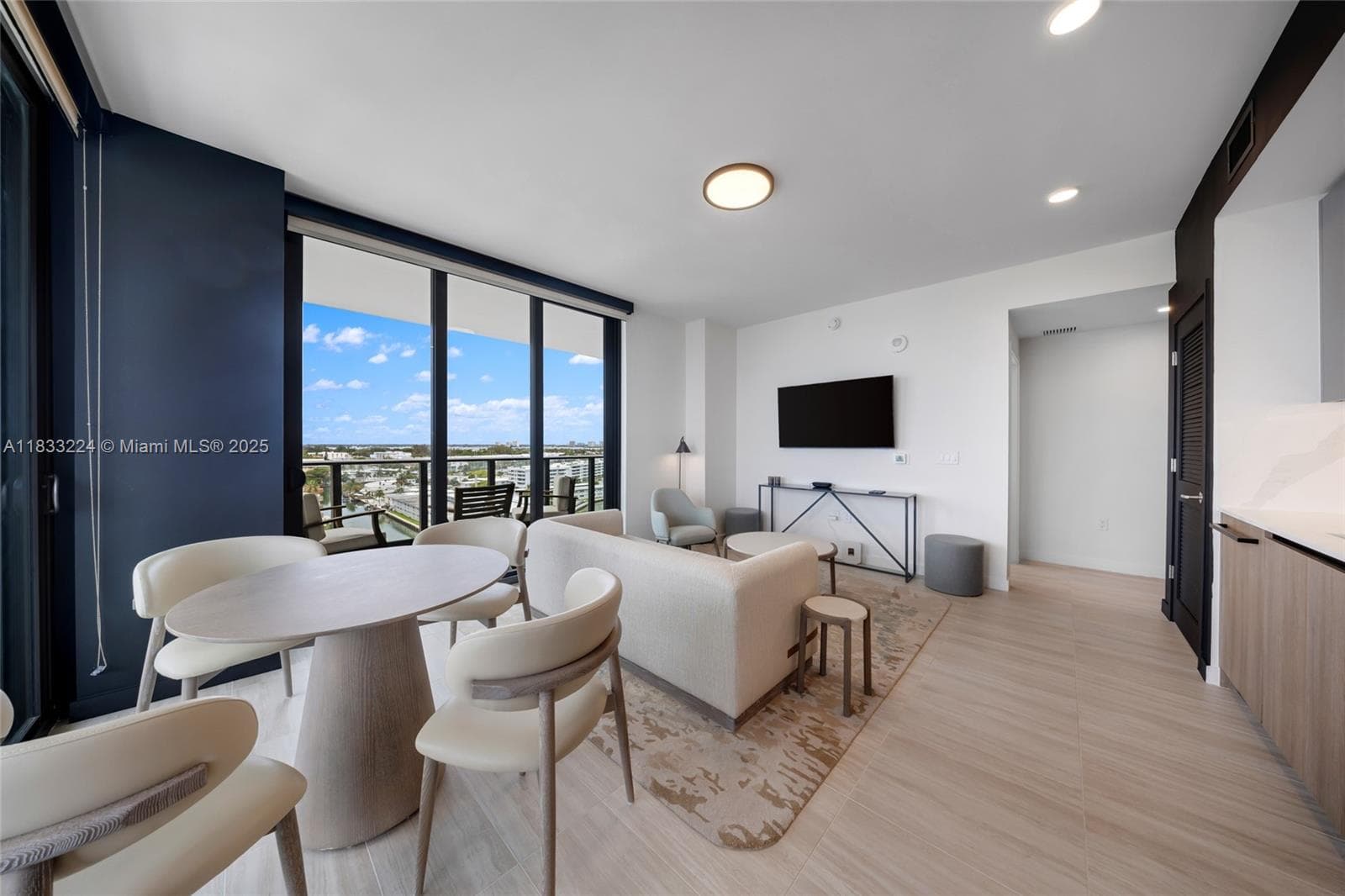 580 72 # 910, Miami Beach FL 331441 — 28