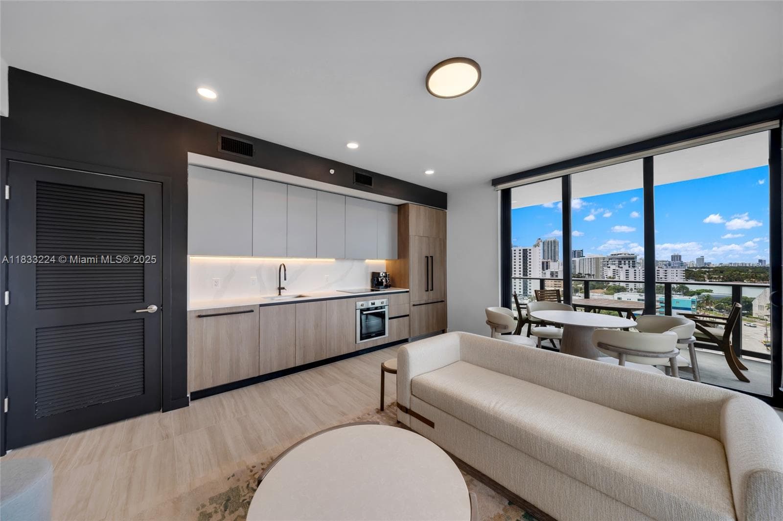 580 72 # 910, Miami Beach FL 331441 — 24