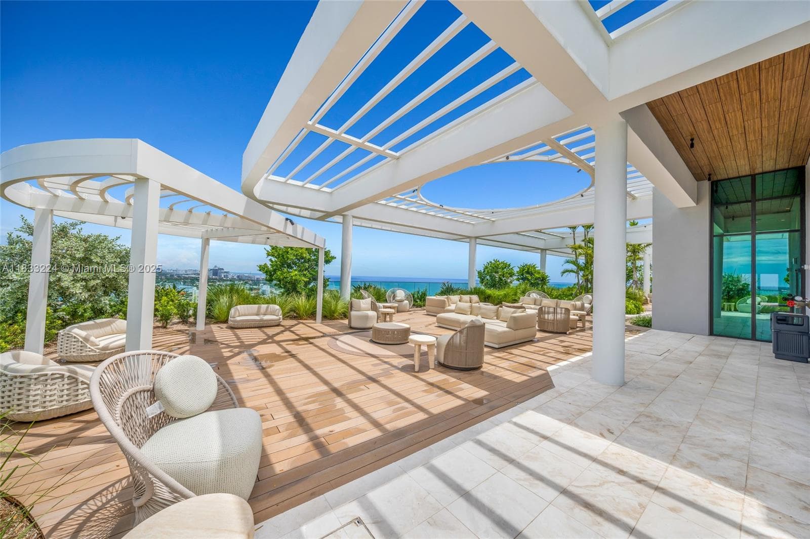 580 72 # 910, Miami Beach FL 331441 — 14