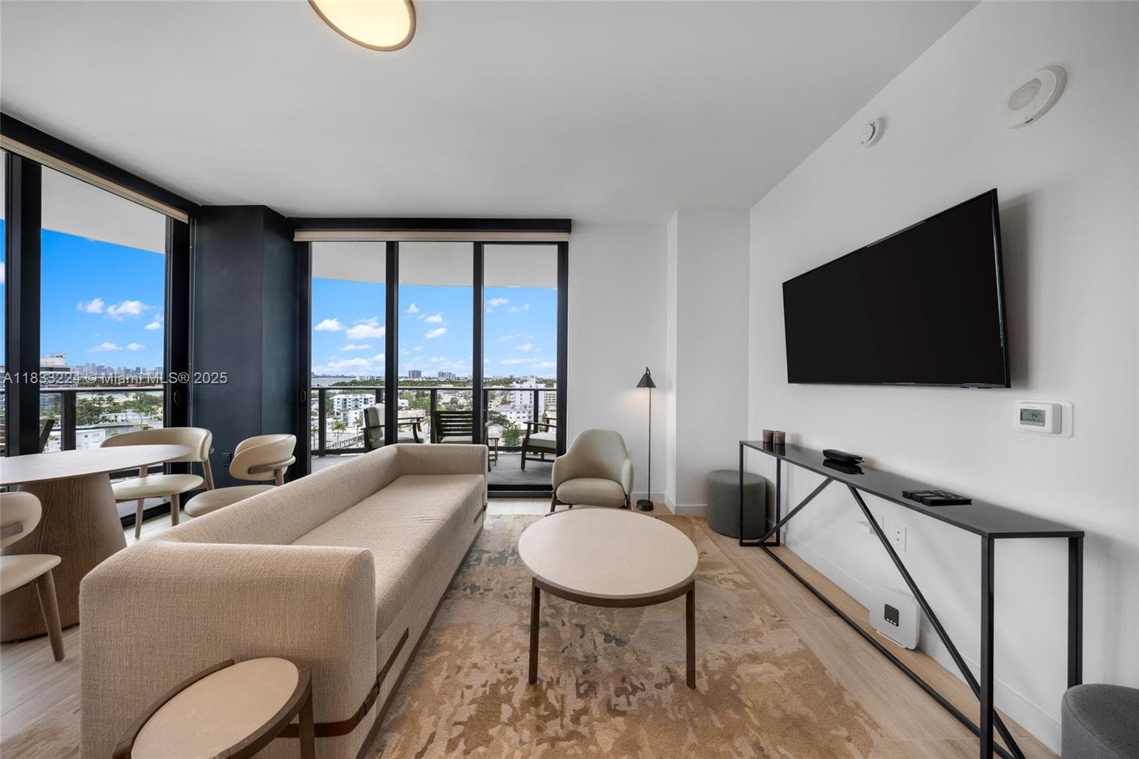 580 72 # 910, Miami Beach FL 331441 — 29