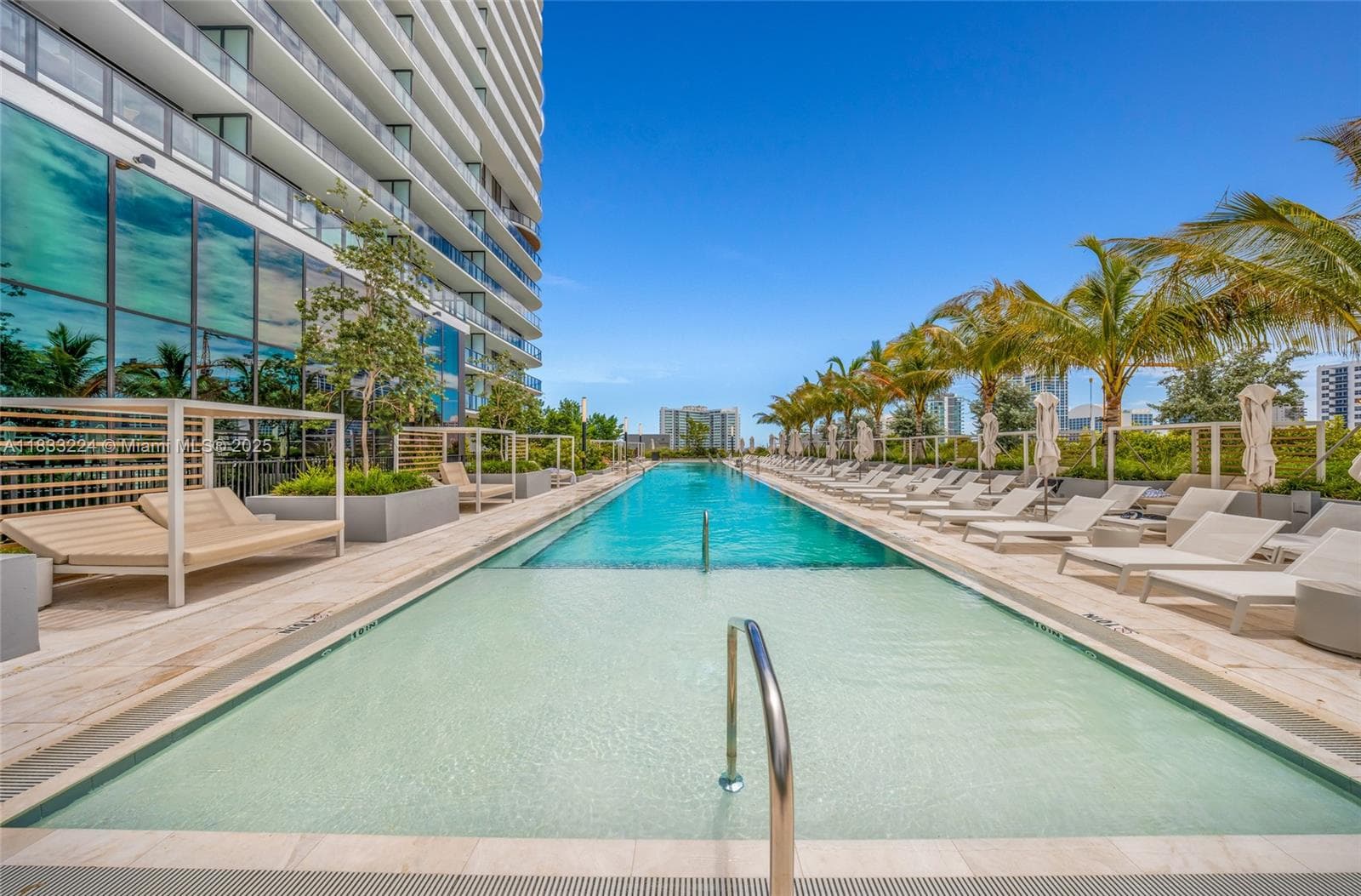 580 72 # 910, Miami Beach FL 331441 — 21